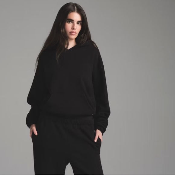 SKIMS Tops - SKIMS Cotton Fleece Classic Hoodie – Onyx – Size M